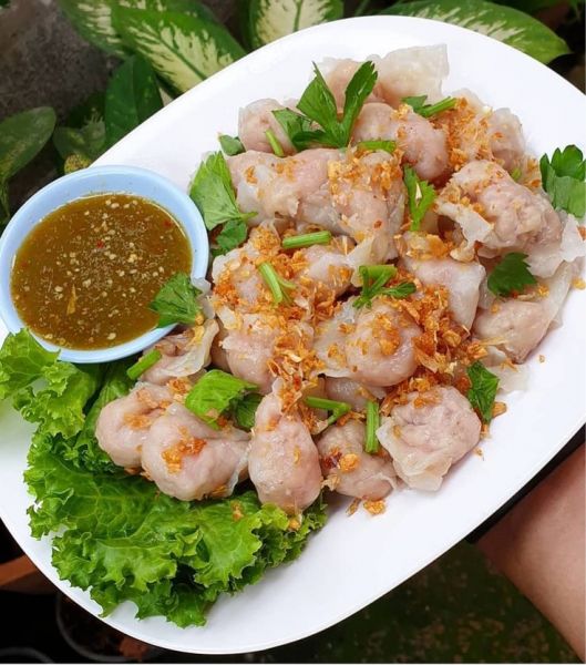 ยำเกี๊วยปลา +ลูกชิ้น(วสช.วิถีระยอง)