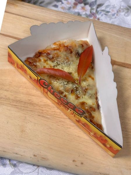 พิซซ่าหน้าหมูชะมวง (Mango Pizza)