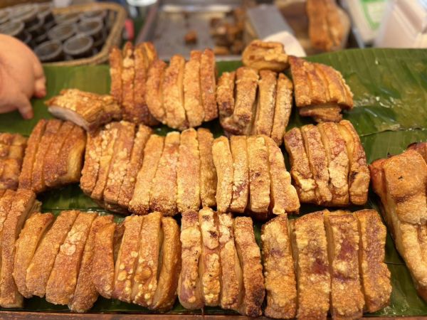 หมูสามชั้นอบโอ่ง (โชคหมูอบโอ่ง)