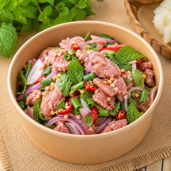 ยำแหนมสด (ยำแหนมข้าวทอดในตำนาน)