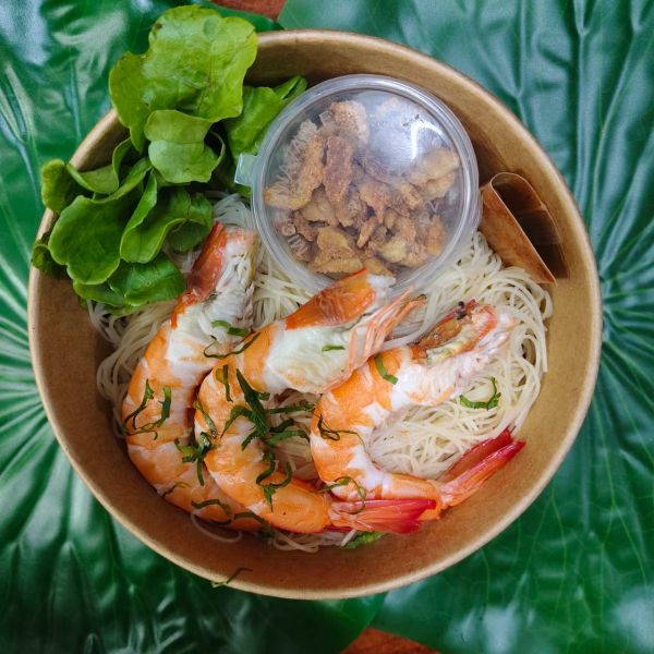 หมี่คลุกกุ้ง (สาริกาฟาร์ม)
